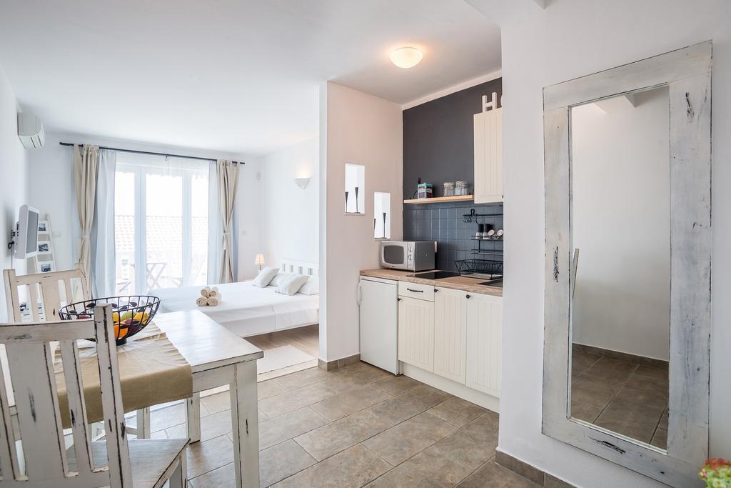 Zlatni Bol Apartments Номер фото