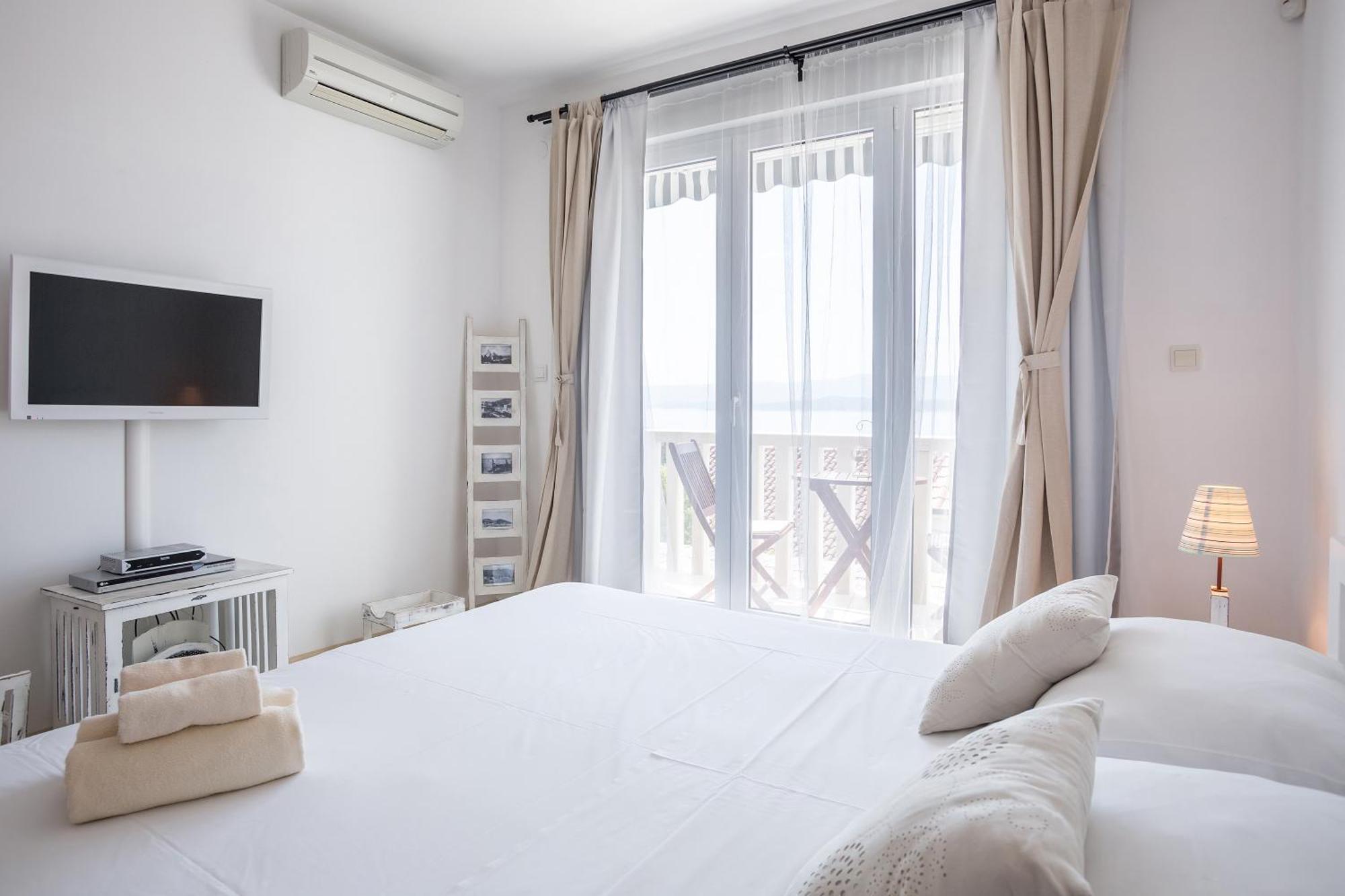 Zlatni Bol Apartments Номер фото
