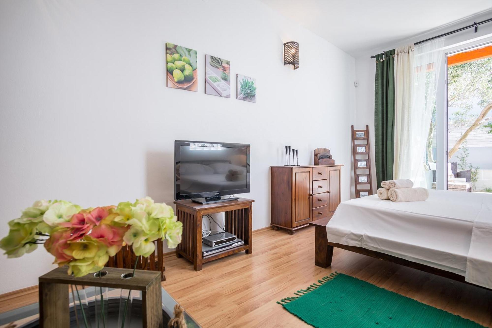 Zlatni Bol Apartments Номер фото