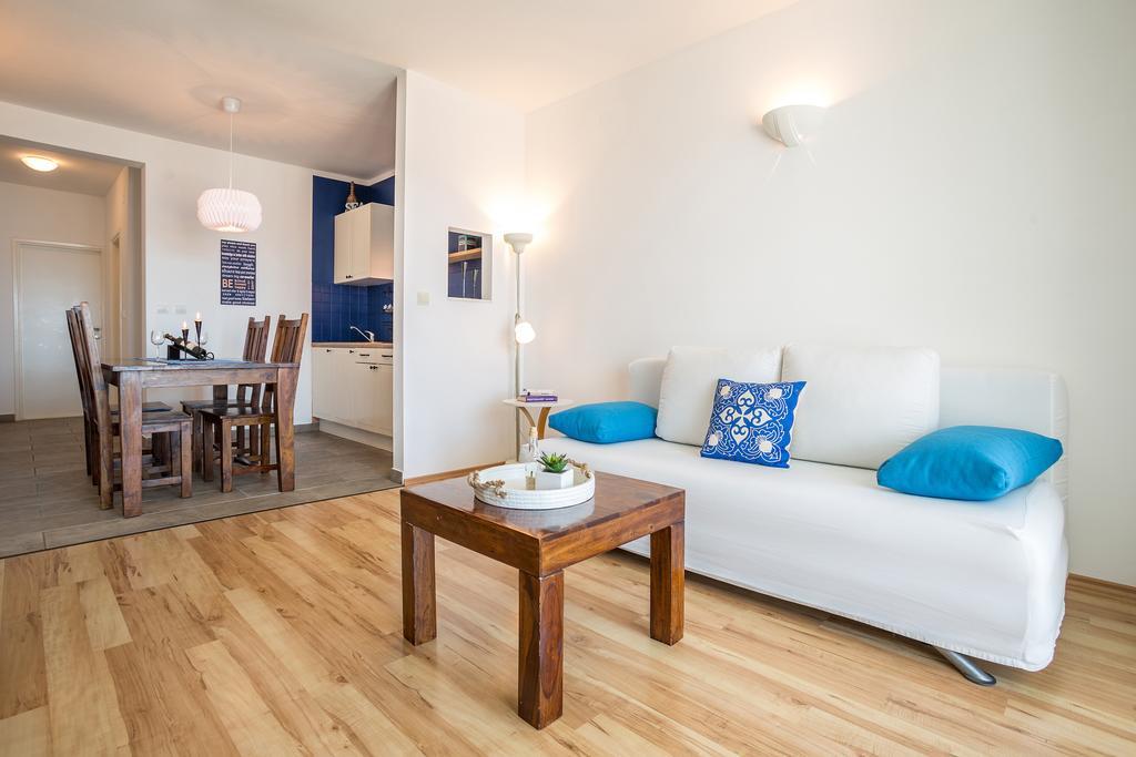 Zlatni Bol Apartments Экстерьер фото