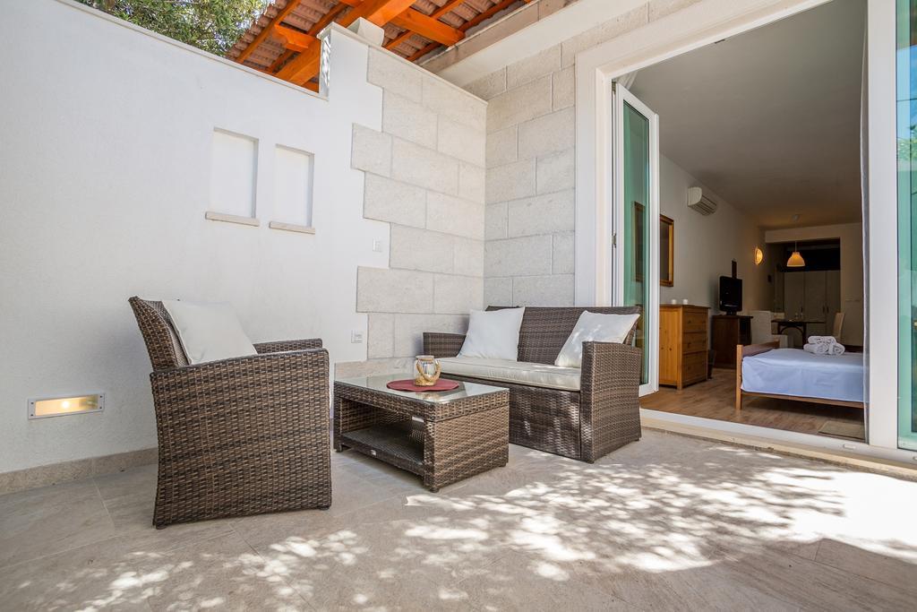 Zlatni Bol Apartments Экстерьер фото