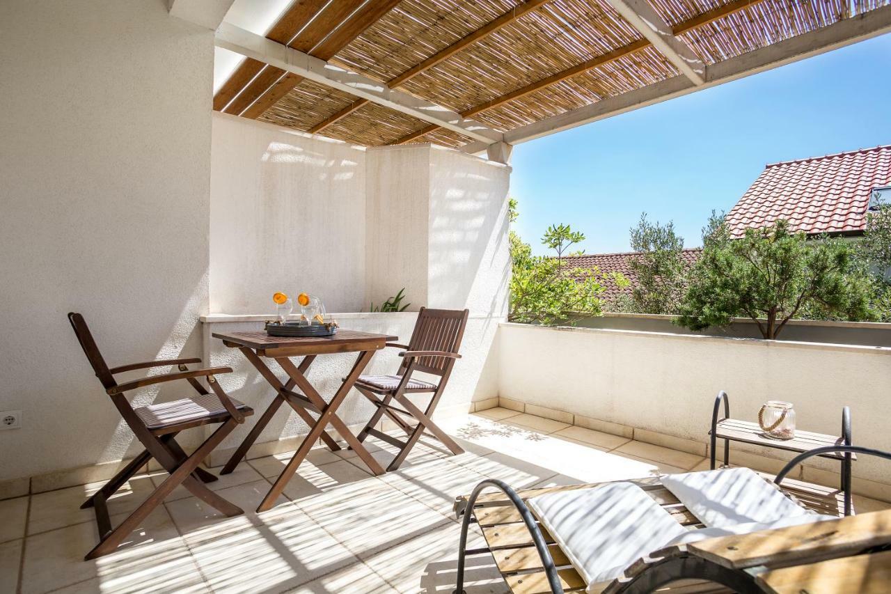 Zlatni Bol Apartments Экстерьер фото