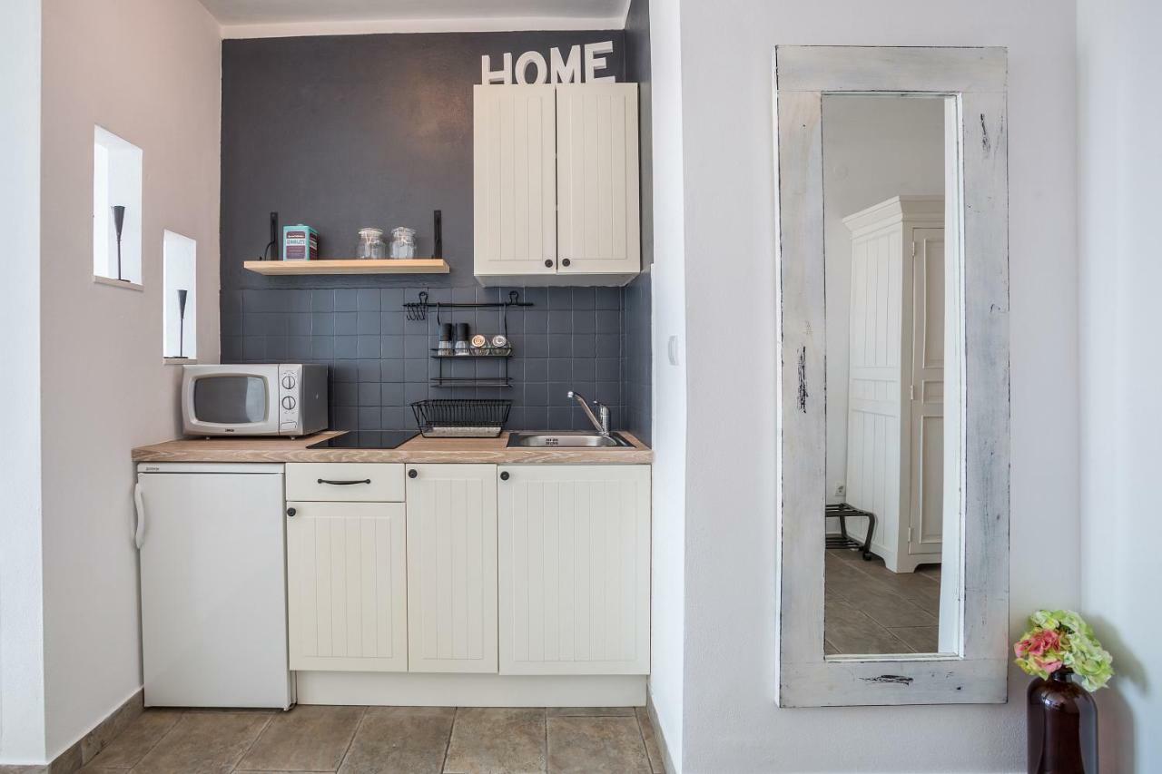Zlatni Bol Apartments Экстерьер фото